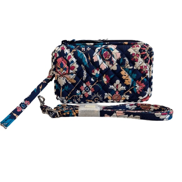 Vera Bradley Handbags - NWT Vera Bradley RFID All in One Crossbody in Home to Hogwarts Harry Potter